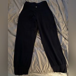 NWT Lululemon Align Jogger Crop - Size 4